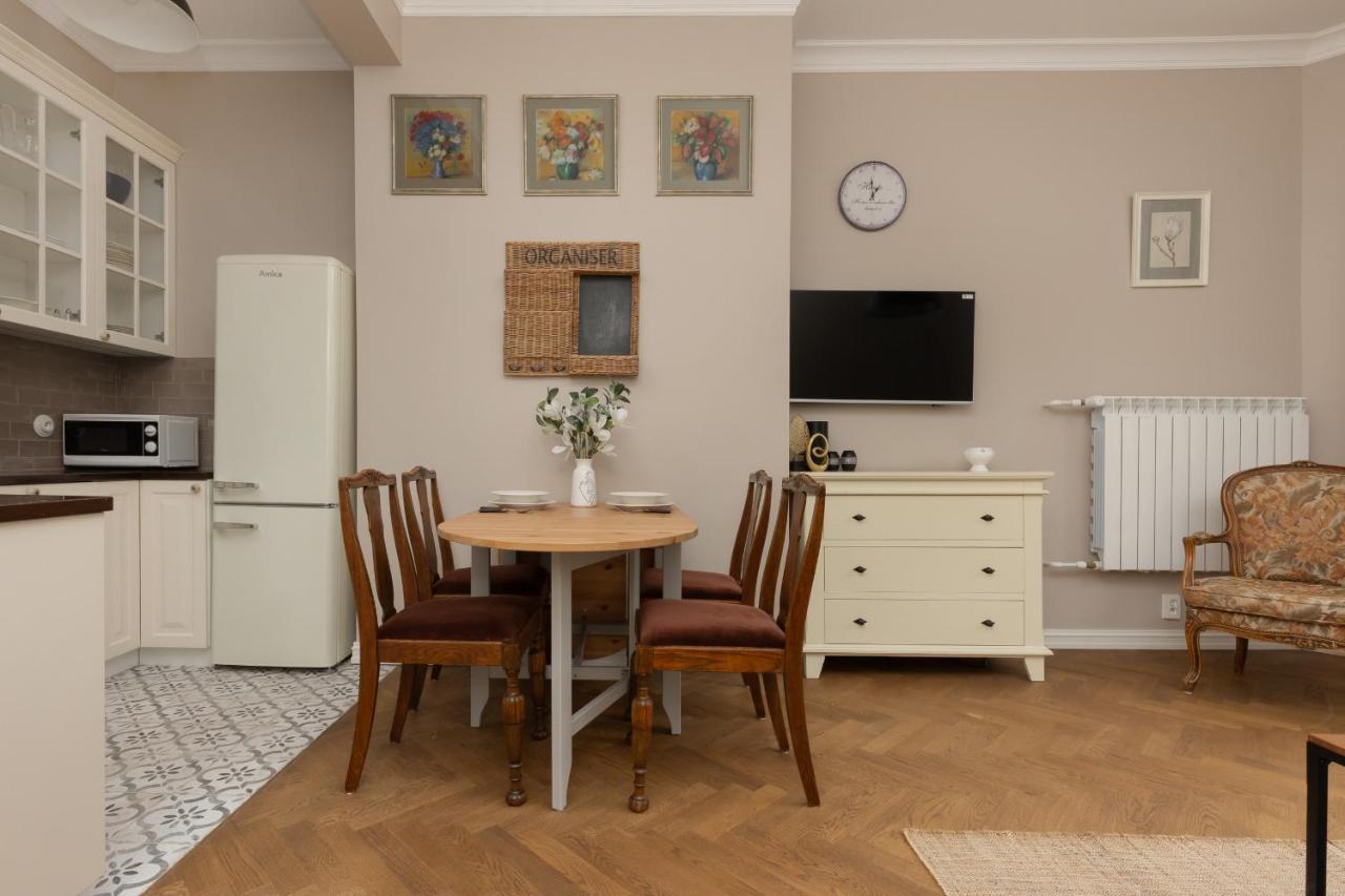 Metro Rondo Onz Apartment By Noclegi Renters Varsovia Exterior foto